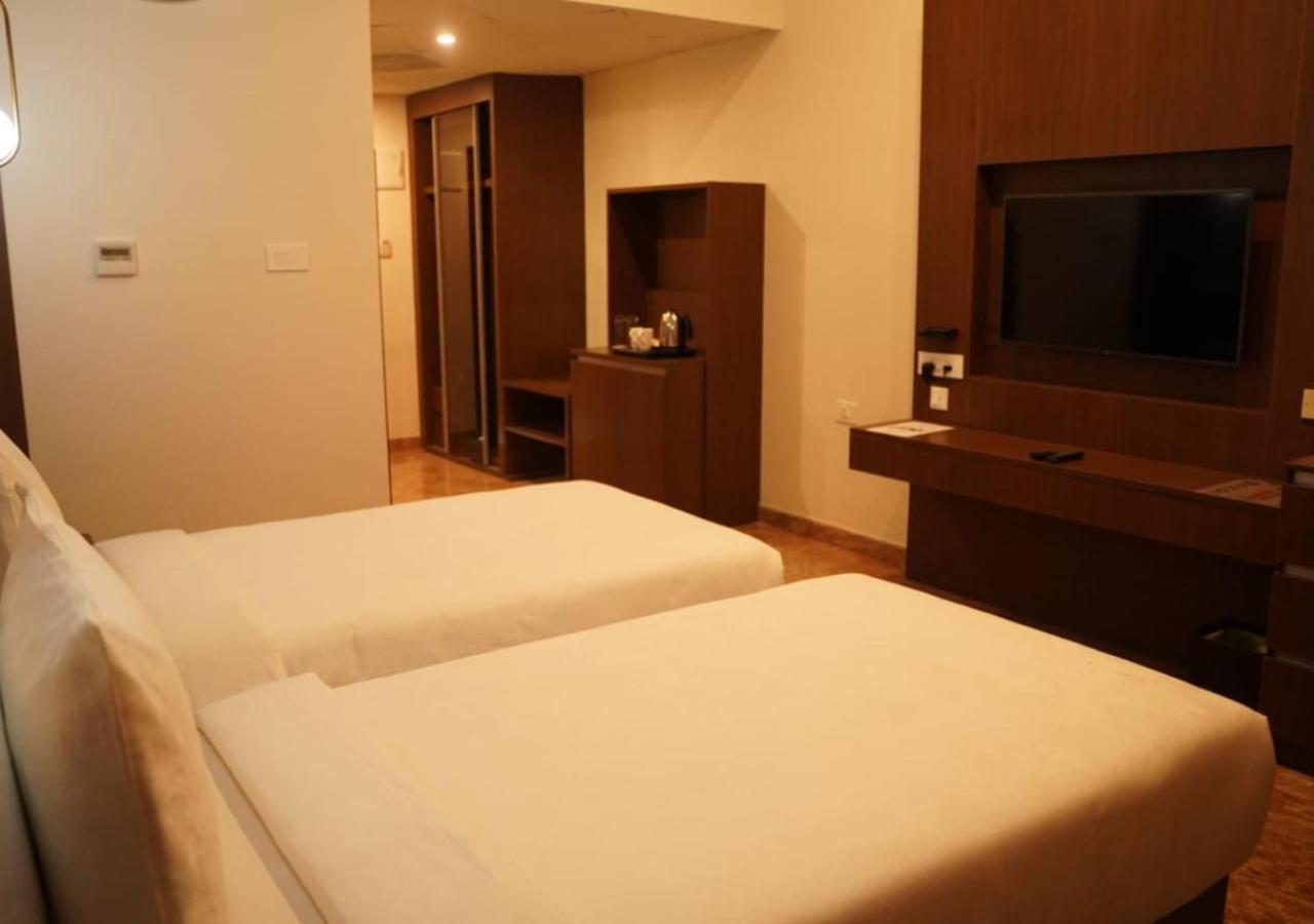 Accord Chrome Hotel Chennai Ngoại thất bức ảnh